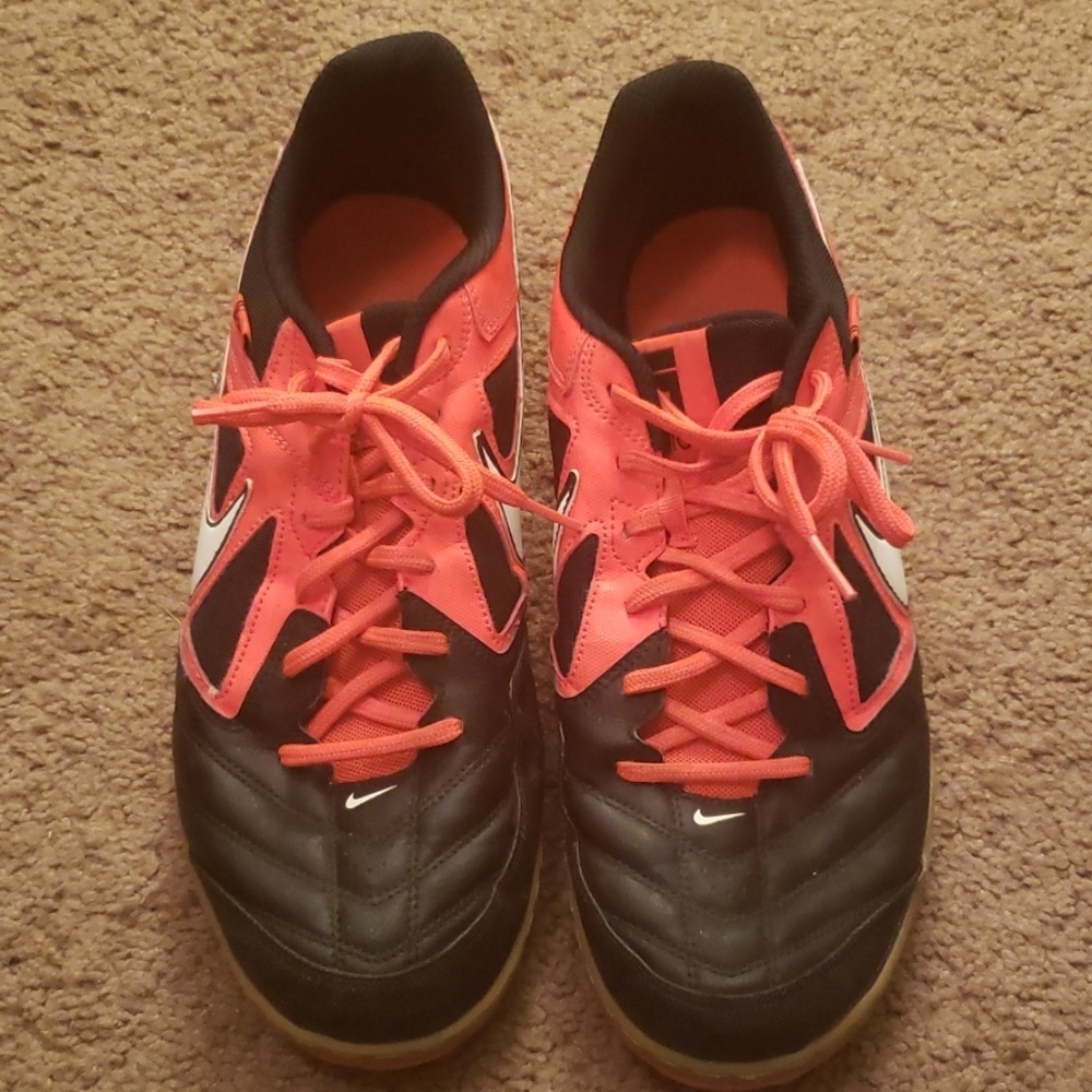 NIKE gato shoes